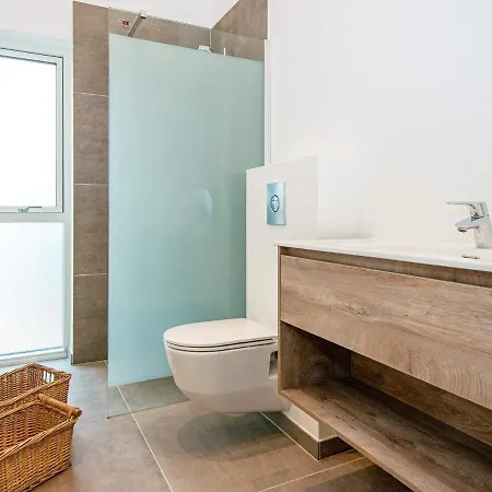 Nyaraló Luxury Retreat In Romo - By Traum